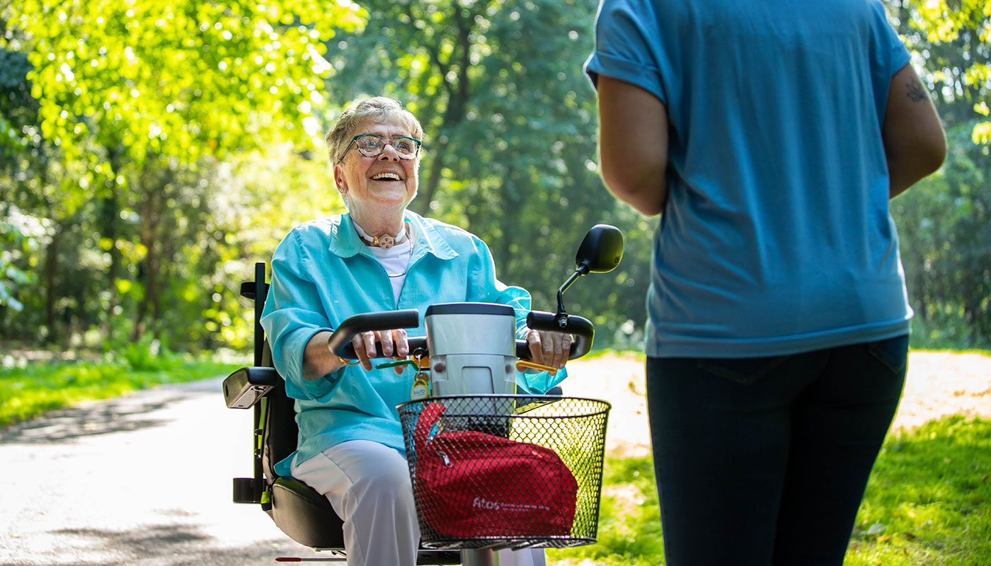 Woman using Freevent Dualcare outdoors